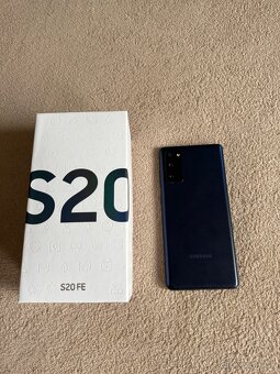 Samsung Galaxy S20FE - 3