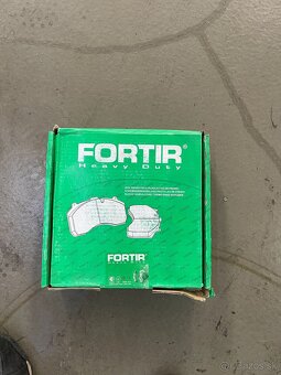 Nové brzdové platničky SAF 29126/156 Kögel - 3
