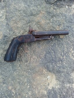 Lefosovy pištoľ dvojhlavnovy - 3