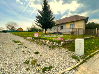 Pozemky so starším rodinným domom v starej časti Fintic (F28 - 3