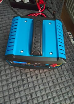 Inteligentná autonabijacka 12V /24v 12 amperova - 3