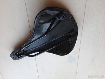 sedlo na bicykel specialized - 3