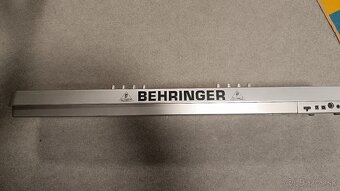 Behringer UMX 61 - 3