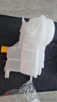 Vyrovnávacia nádobka - 3