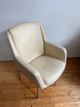 dve kožené kreslá - 3