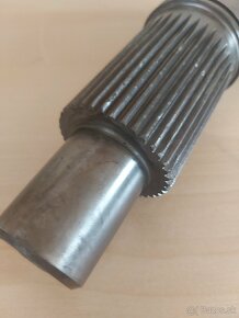 Drážkovaná hriadeľ na vzv - 3