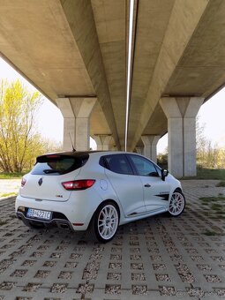 Renault Clio RS 4 Trophy 220 EDC - 3