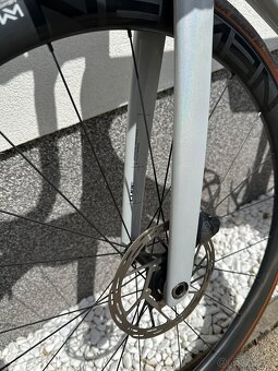 Predám cesťák Cube AGREE C:62 SL + Garmin veci - 3