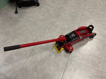 Predám hydraulicky zdvihak 2t - 3