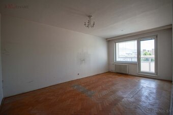 Pôvodný stav - Veľký 2i 68m2 + loggia na sídlisku Roveň - 3