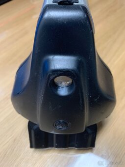 Predám priečny strešný nosič ŠKODA Superb III M060037A - 3