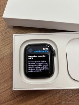 Apple Watch SE +Cellular - 3