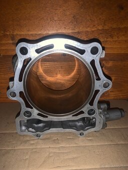 Yzf 426 rozpredám - 3