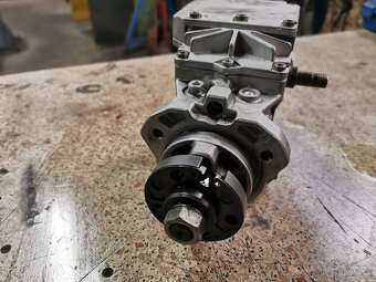 Ford Mondeo Mk3 Vstrekovacie čerpadlo - 3