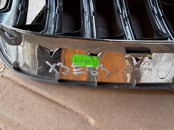 Bmw x3 e83 ladvinky , predná maska - 3