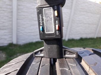 215/55 r17 letne pneumatiky - 3