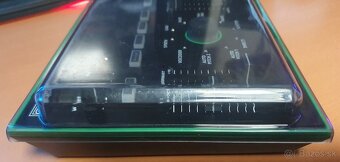 Roland VT-3 - 3
