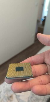 AMD Ryzen 7 2700x - 3
