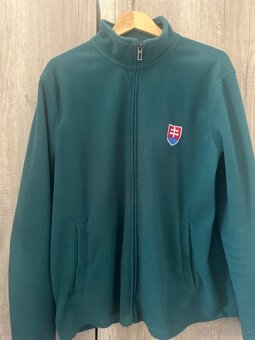 Mikina Bora XL, dres Silviny L, čiapka Eisbar - 3