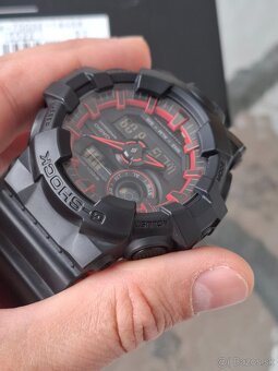 Casio G-Shock GA-700 - 3