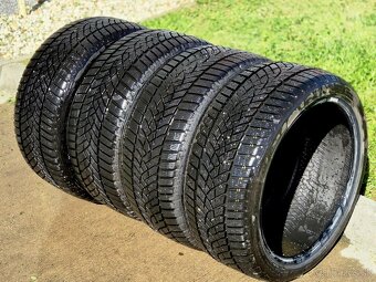 4KS ZÁNOVNÉ ZIMNÉ PNEU GOODYEAR ULTRAGRIP 225/40 R18 92V - 3