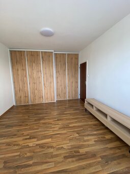 Zrekonštruovaný 1-izbový byt na Dudvážskej ulici, BA – PB - 3