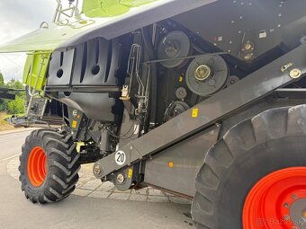 Sklízecí mlátička Claas Lexion 660, žací lišta V750, rok výr - 3