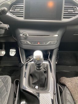 Peugeot 308 - 3