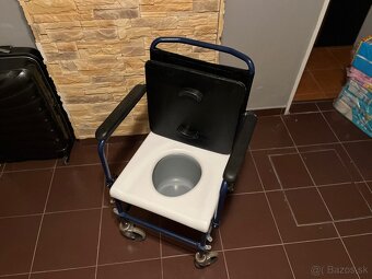 Pojazdné toaletné WC kreslo - 3