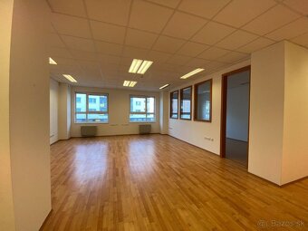 Zrekonštruovaný kancelársky priestor 205,58 m2 v Bratislave - 3