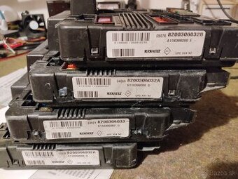 Predám spínaciu poistkovú riadiacu jednotku Megane, Scenic 2 - 3