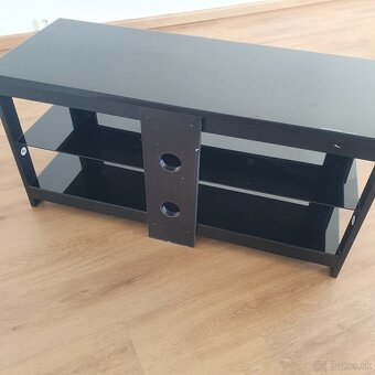 Stolík pod televízor - 3