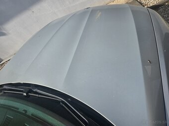 Bmw e90 predna kapota lci - 3