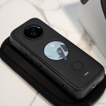 Insta 360 ONE X2 + Invisible Selfie Stick + Remote Controlle - 3