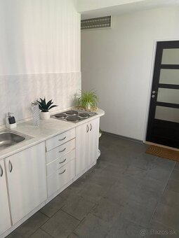 Kancelarsky priestor na prenajom - 3