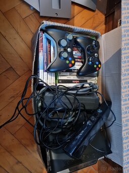 Predám Xbox 360, 120 GB, Kinect, 2 Ovládače + 20 Hier - 3
