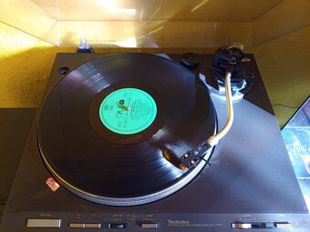 Gramofón Technics - 3
