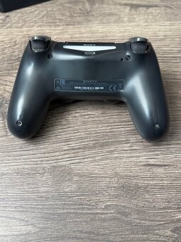 Playstation 4. 872GB - 3