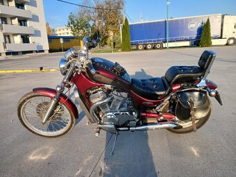 Suzuki Intruder VS 800 - 3
