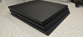 PS4 pro 1TB - 3