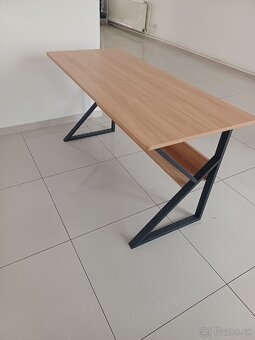 Masívny kancelársky stôl - 3