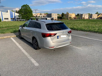 Toyota Avensis T27 Combi/Touring Sports 1.8, 108 kW, benzín - 3