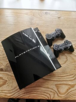PS3 - Playstation 3 80GB s dvomi ovládačmi - 3