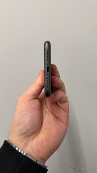 iPhone 11 128gb, Black, batéria 85% - 3