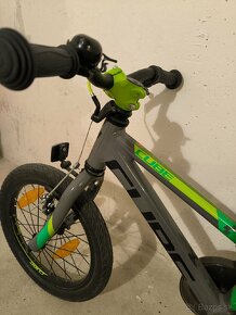 Detský bicykel CUBE 120 s pomocnými kolieskami - 3