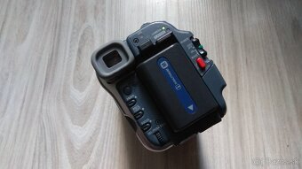 Videokamera SONY DCR-TRV255E - 3