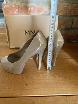 Dámske lakované lodičky na opätku č. 36, Mango - 3