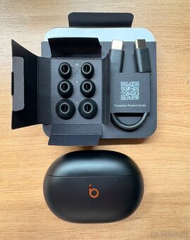 Apple beats studio buds + - 3