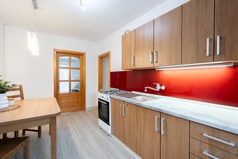 Rezervovaný - Svetlý 2-izbový byt 60 m² – Dukelská - 3