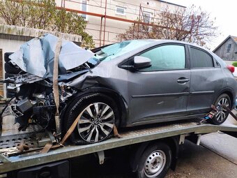 Rozpredam civic 9 gen rok vyroby 2014 - 3